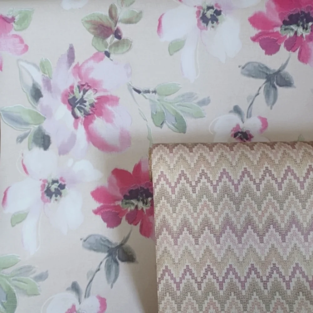 Wallpaper Lynette Violet Watercolor Floral